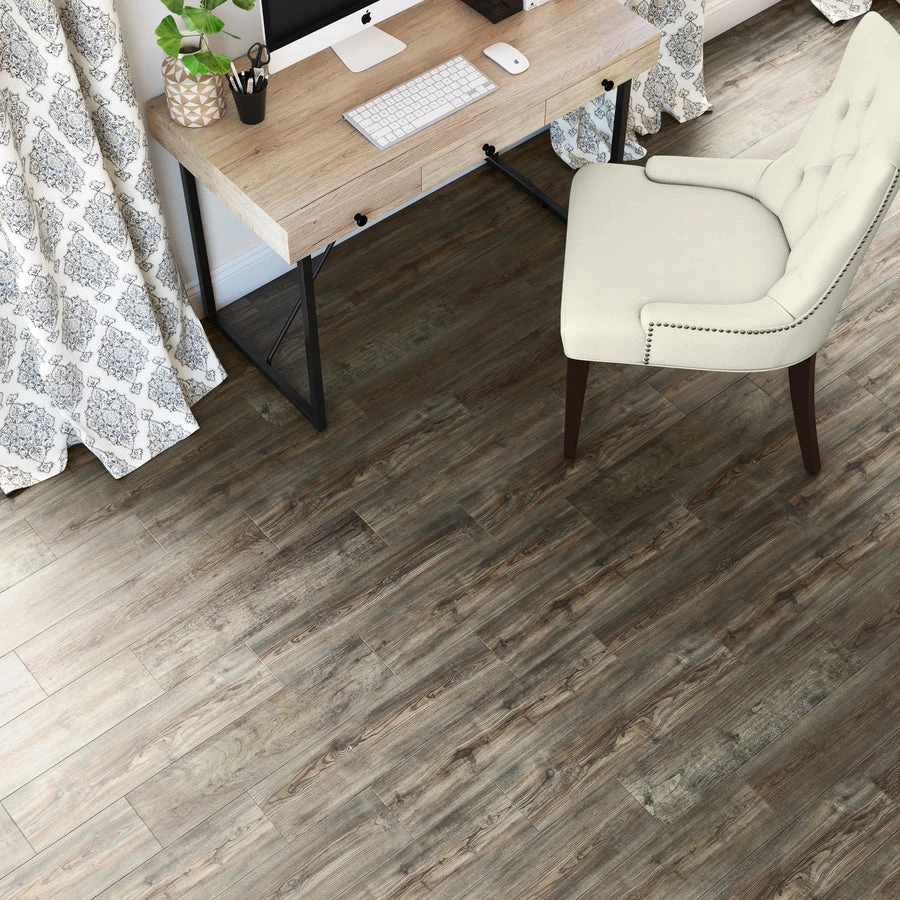 SMARTCORE Pro 7-Piece 7.08-in X 48.03-in Glendale Pine Luxury Vinyl Plank Flooring 4 SMARTCORE Pro 7-Piece 7.08-in X 48.03-in Glendale Pine Luxury Vinyl Plank Flooring - Image 2