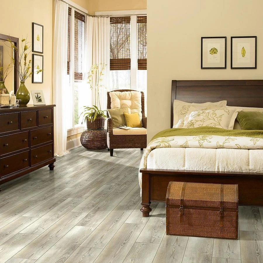 Shaw Prismatic Plus 8-Piece 7.09-in X 48.03-in Glacier Pine Luxury Vinyl Plank Flooring 4 Shaw Prismatic Plus 8-Piece 7.09-in X 48.03-in Glacier Pine Luxury Vinyl Plank Flooring - Image 2