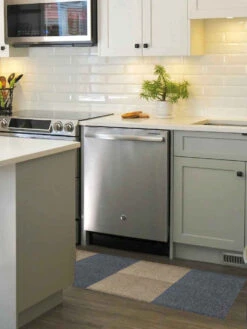 DIP Shade Carpet Tile Square 19.7 In. X 19.7 In. 16.2 Sq Ft/6 Pack -Discount Flooring Store b9b04937 5f51 4fba 9a71 7c78bc3499f5 1.92eefe2cc65a334ceda0ec4238cedb23 1800x1800