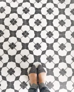 Enchante 8-in X 8-in Decorative Field Tile In Moderno (11.61 SqFt/Ctn) -Discount Flooring Store c879846c 906e 4595 b8a3 fc2abde4c614 1.4943e601636e329bcb2bef9da40f5c72 1800x1800